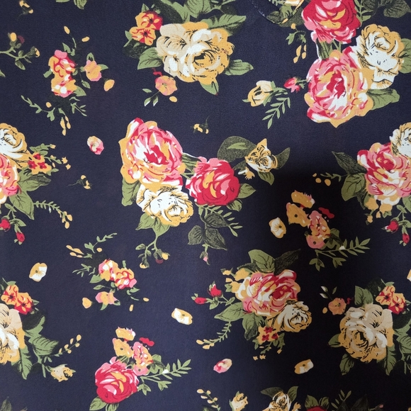 Floral V-Neck Women's Top - Picture 3 of 7